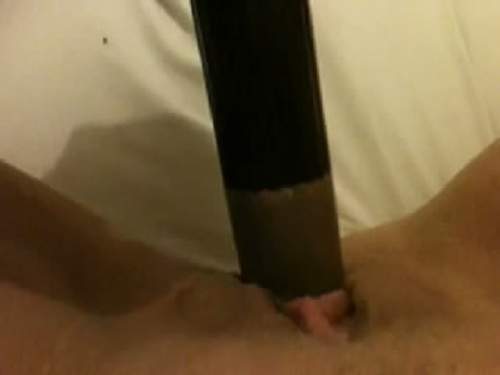 Amateur close up baseball bat pussy penetration
