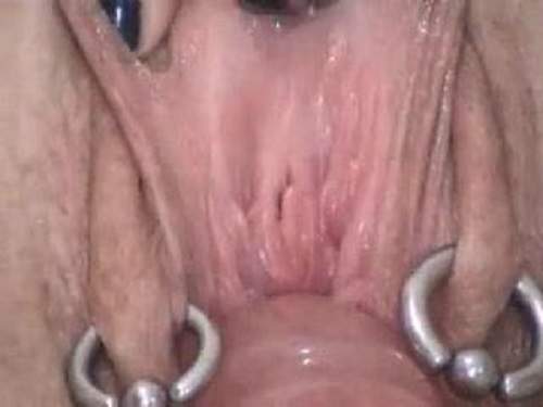Peehole penetration hard piercing vagina girl