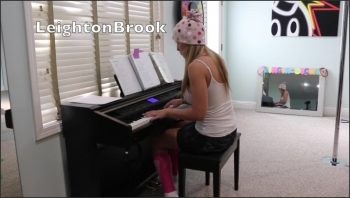 leightonbrook piano playin – LeightonBrook – MIX – Amateur, LeightonBrook