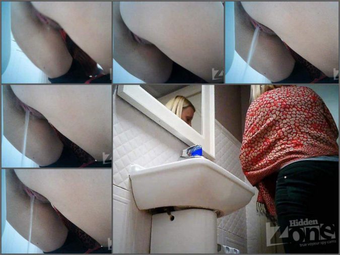 Booty Russian Girl Spy Wc Peeing Porn Very Closeup Amateur Fetishist