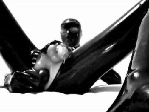 Webcam shemale LatexTeenBoy giant black inflatable dildo deep anal