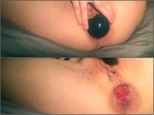 Booty pornstar LilySkye giant ball fully penetration in gape and little rosebutt