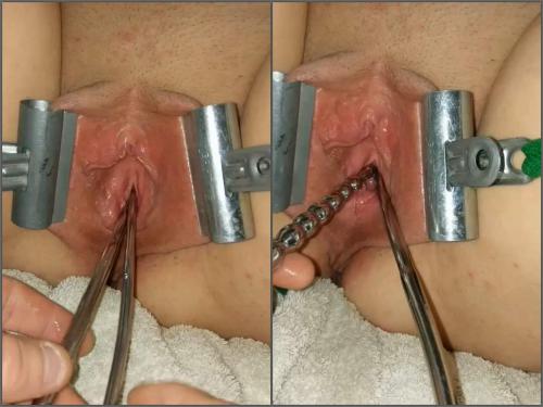 Hot girl Urethral_play penetration triple sticks in her peehole