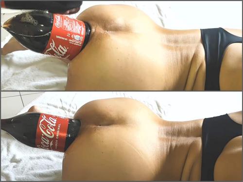Big ass latina gets 2L coca-cola bottle deep anal penetration