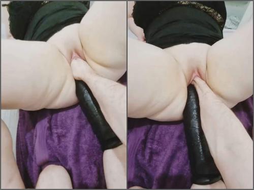 HornyVee31 Fist and huge dildo vaginal at moment