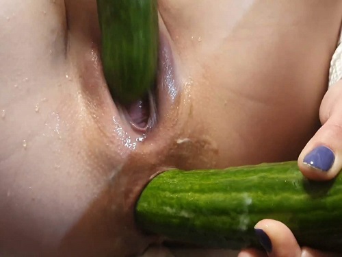 Fisting_squirt Cucumbers in my ass and pussy make me squirt Anal fisting with vegetables